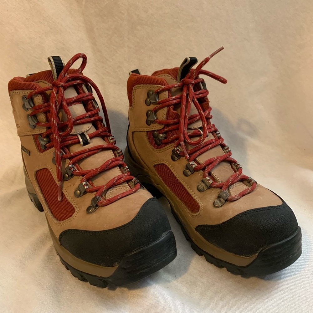 L.L. Bean Hiking Boots Red and Tan with Gore tex Size 8 Pristine Used Condition